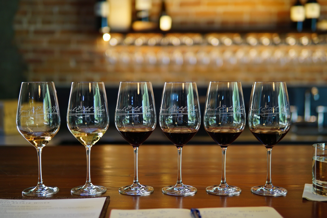 Παρουσίαση κρασιών σε επαγγελματική γευσιγνωσία